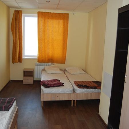 Hostel Raduga Kyiv Exterior photo